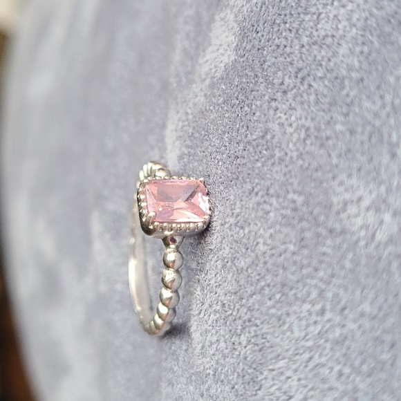 Ring - Picture 3 of 5